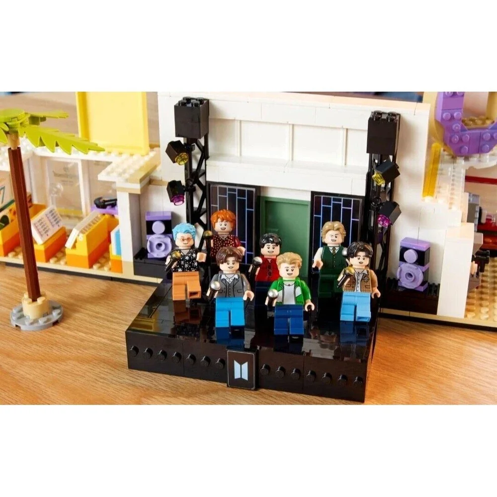 LEGO Ideas BTS Dynamite Set 21339 – 749pcs – New Sealed – 2023 First Release